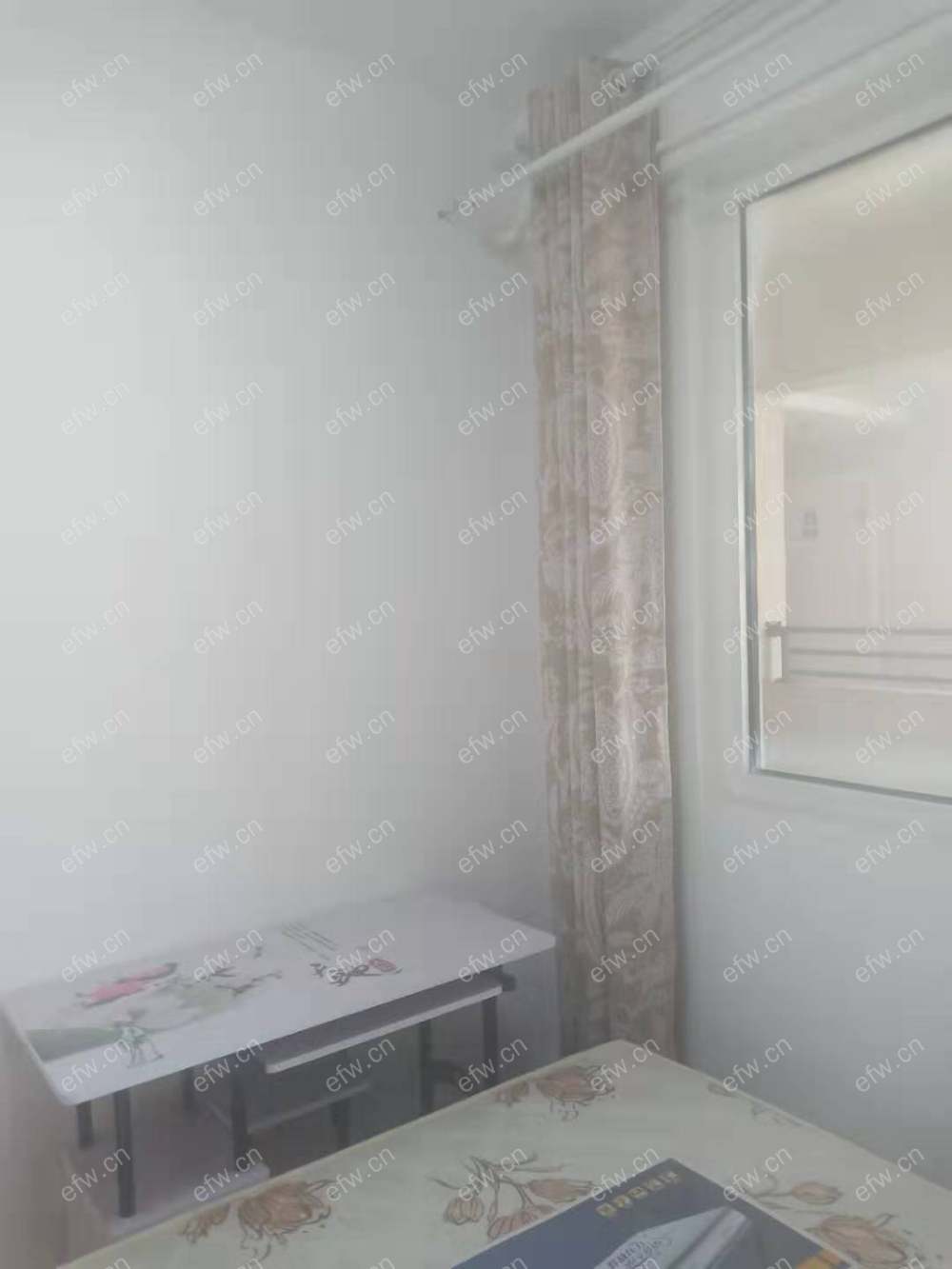 近火车站酒吧街地铁口