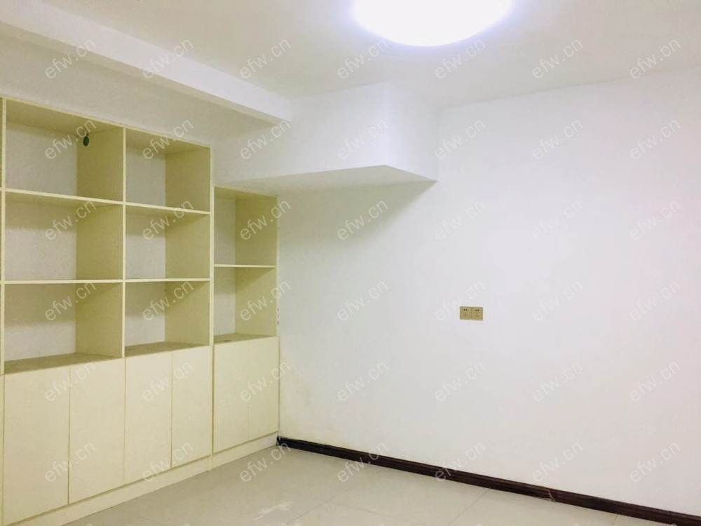 华府庄园十区 4室2厅