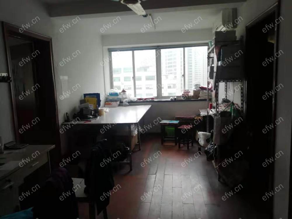 春申路55号（金马商城) 3室2厅