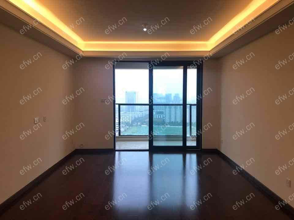 万科北门塘上一期 4室2厅