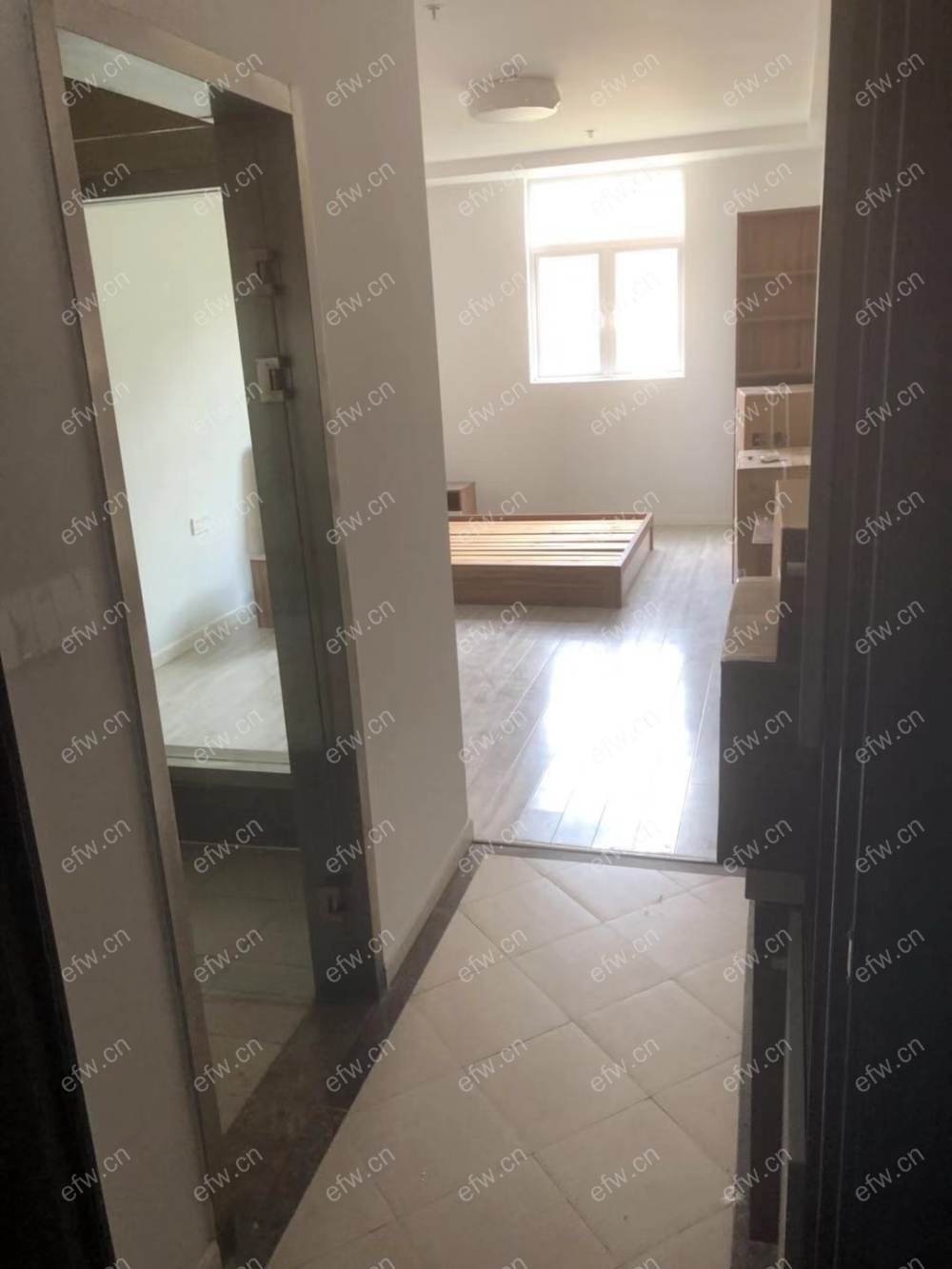 中盛公寓精装1室  随时看房 拎包入住