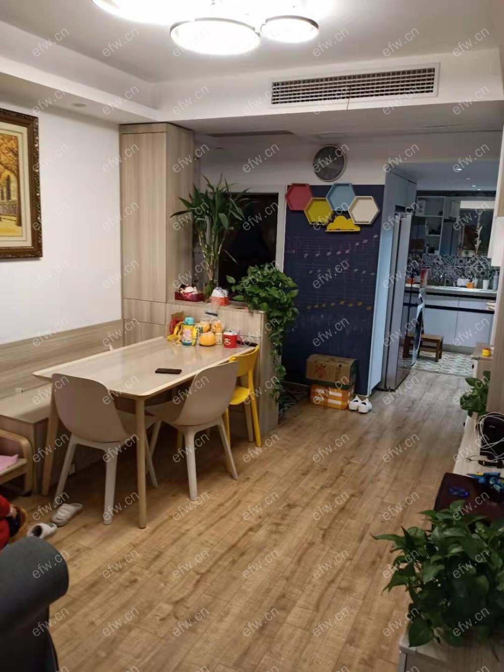 2房豪装拎包即住,明珠广场（县前西街19、25、28）尽享优雅品质,多重阳台+飘窗