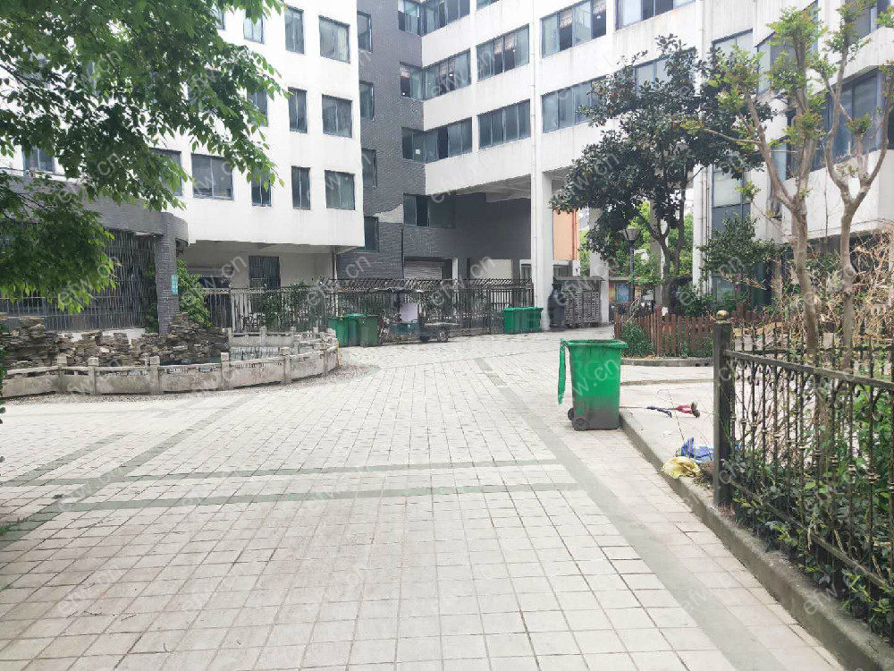 荣御山庄 2室1厅诚心出售