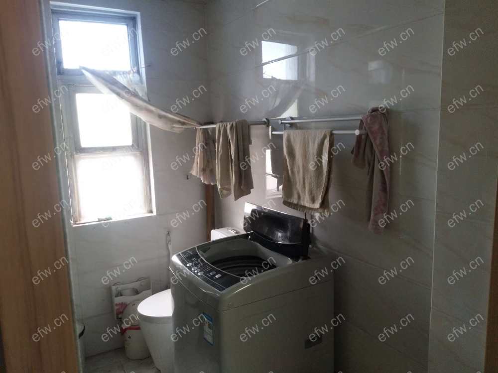 西横街精装 3室1厅，南北通透，近地铁口，五爱可用
