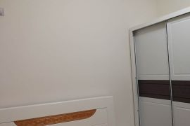 Ʒ 32