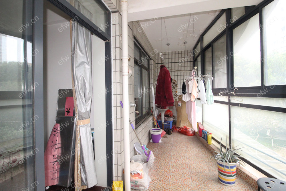 阳光城市花园A区 4室2厅
