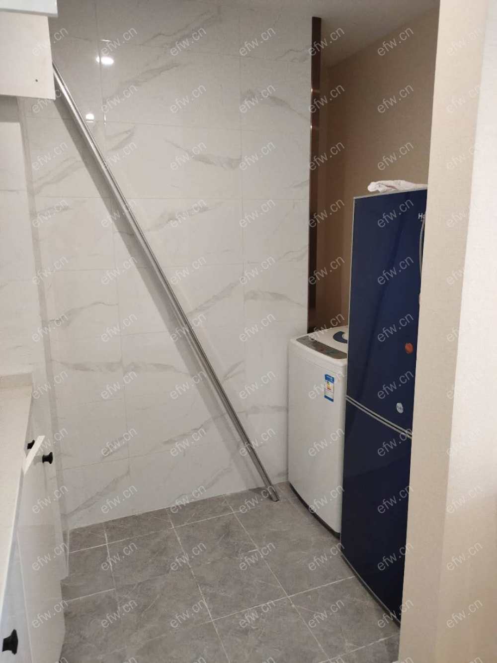 万荟城 1室1厅  月底出来