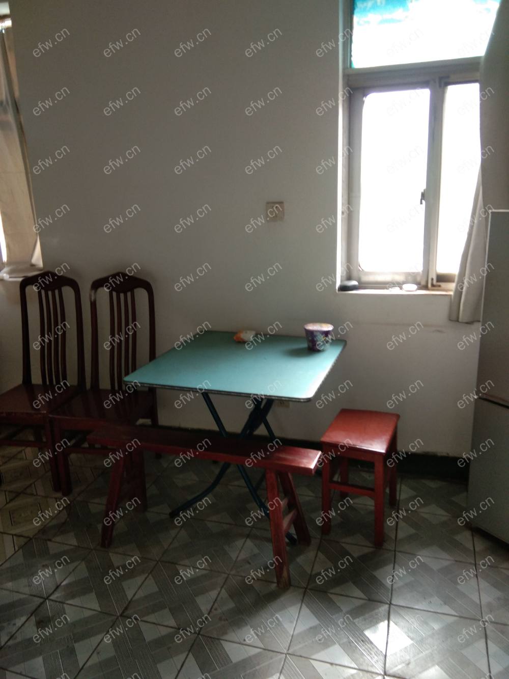 野花园 1室1厅，简单装修