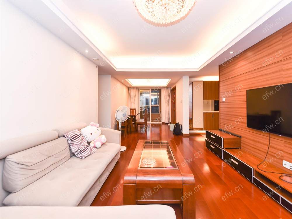 金域缇香一期（金色家园）位置好，环境优雅，143.50平米精装3房