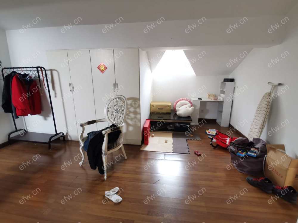 沁园新村 4室4厅顶带阁 自住装修 保养好