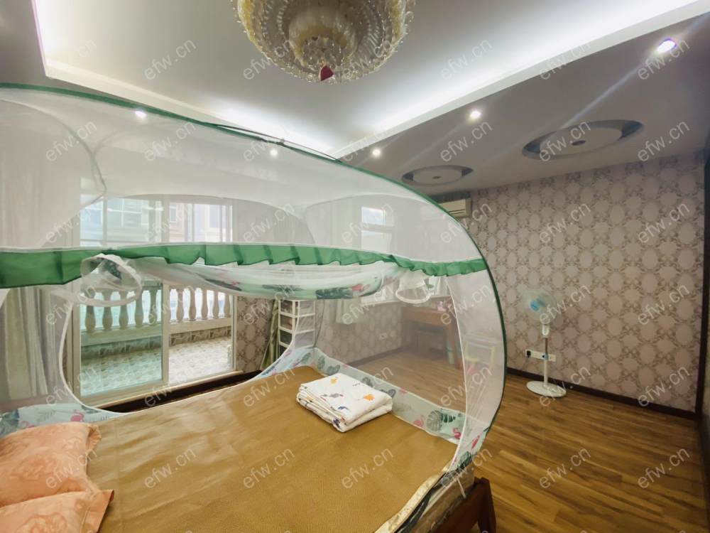华府庄园一区 4室2厅