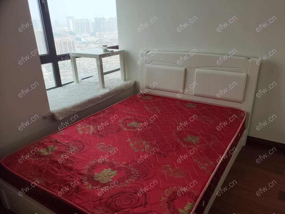 置换急售 长江路地铁口欧尚大润发旁 全屋空调 双阳台