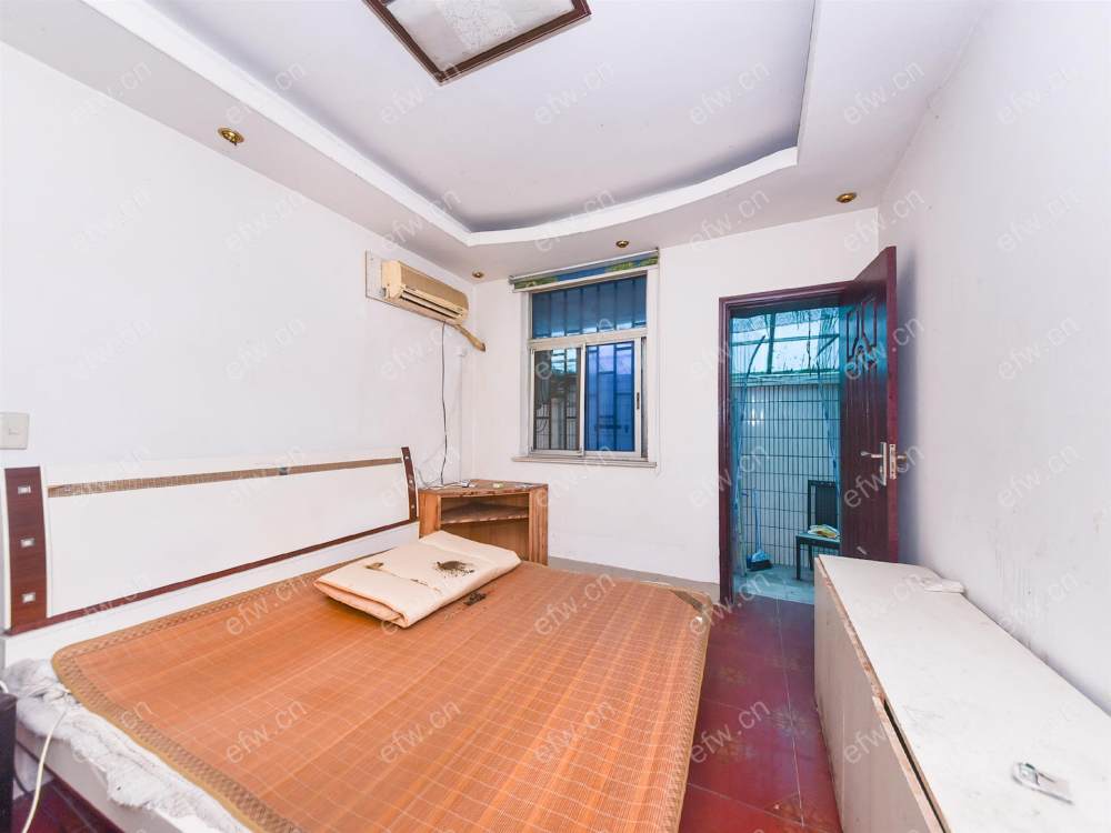 新巷小区 4室2厅