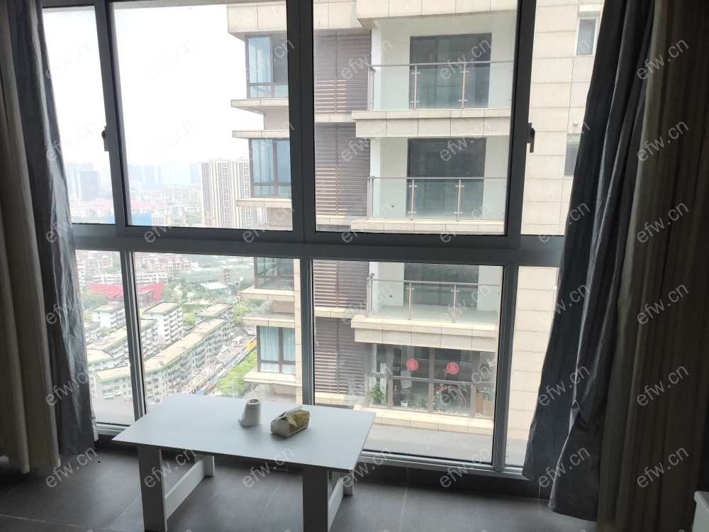 置换急售 长江路地铁口欧尚大润发旁 全屋空调 双阳台