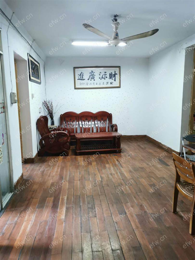 家电齐全 带飘窗 溪南新村（南区） 采光