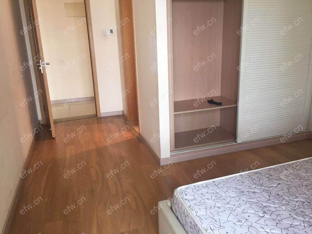 阳光100国际新城东区（500-526) 3室2厅