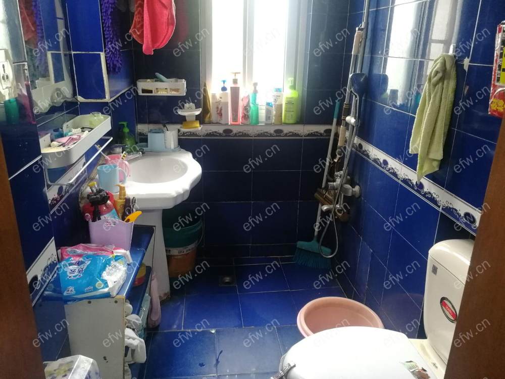 江海新村 3室1厅