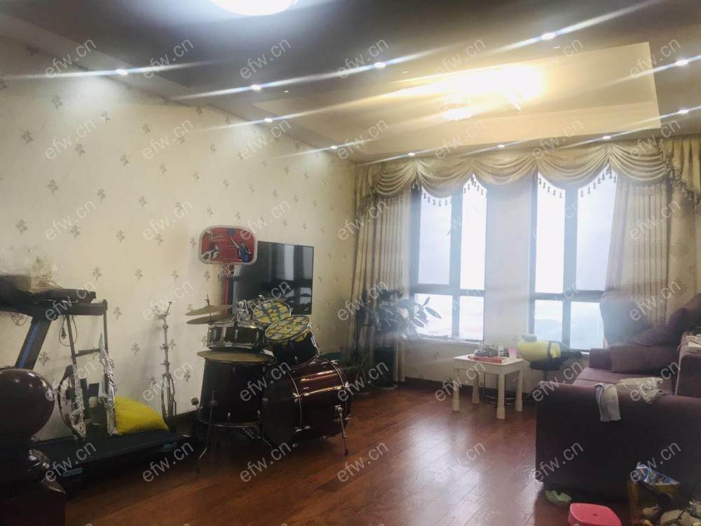 华府庄园九区 4室2厅