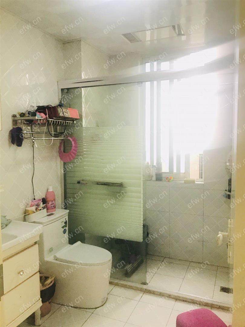 华府庄园九区 4室2厅