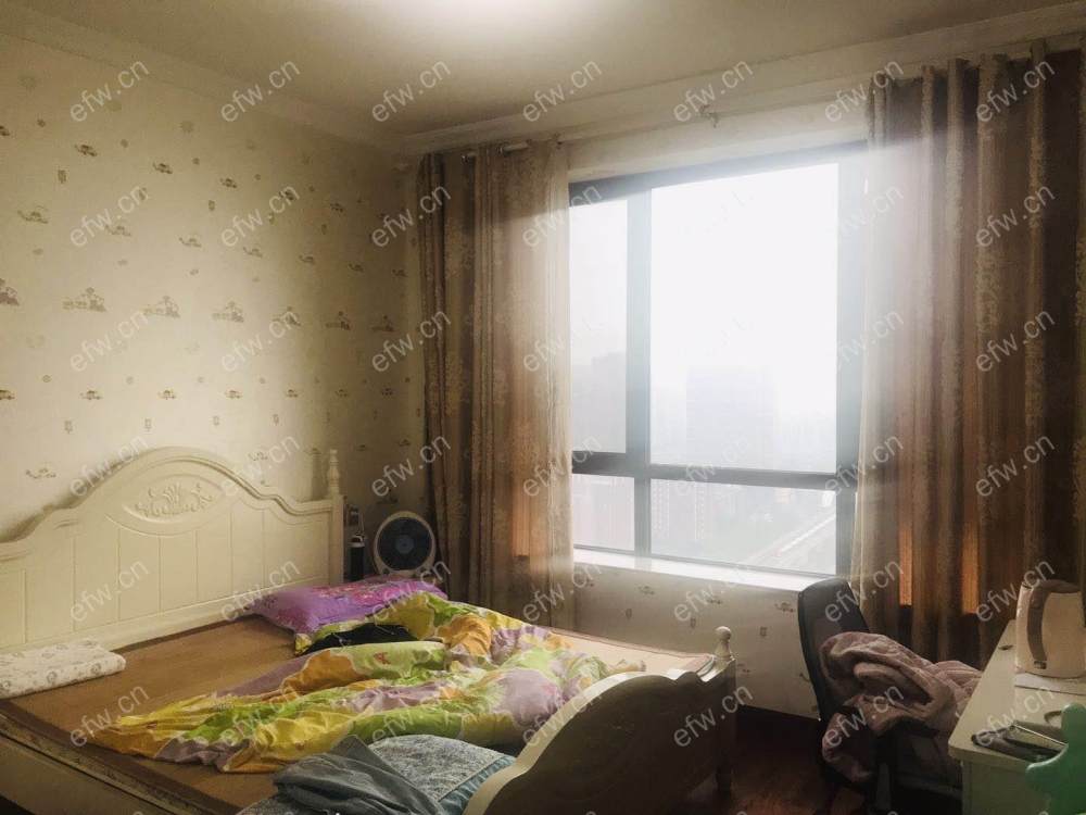 华府庄园九区 4室2厅