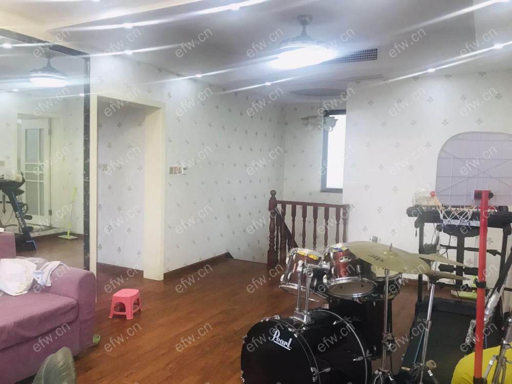 华府庄园九区 4室2厅