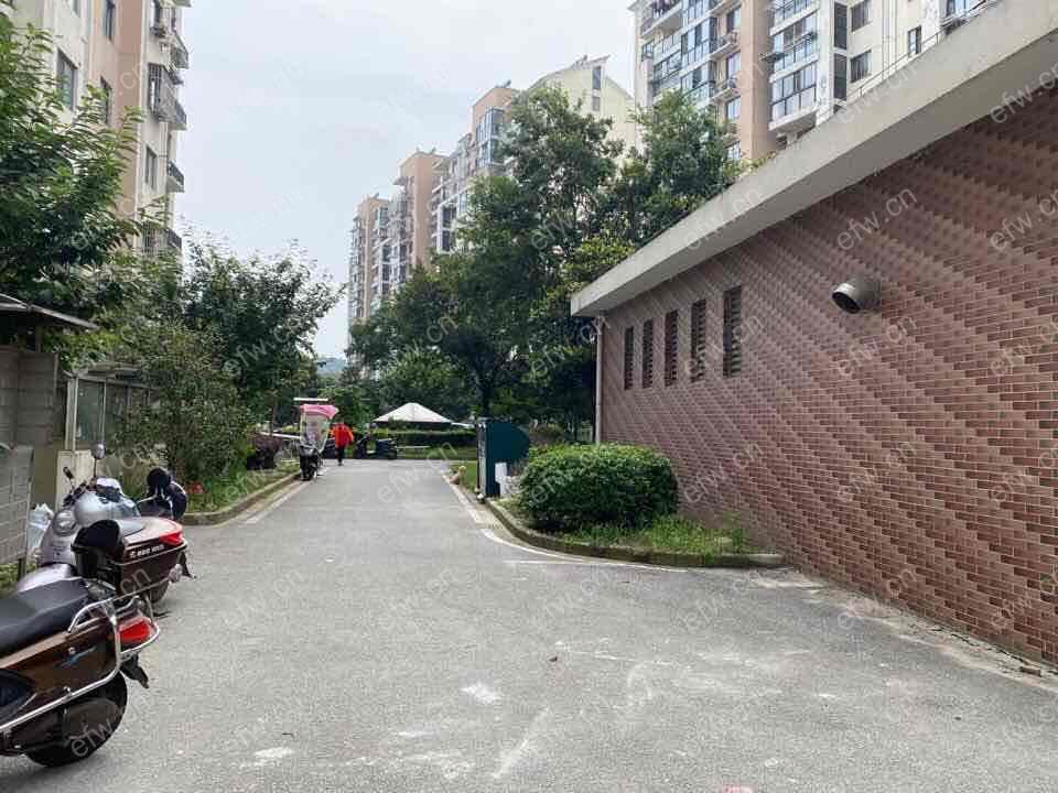 鑫龙家园 2室2厅精装修 不包土出