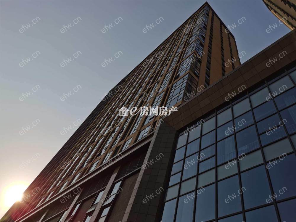 万荟城 1室1厅   朝南，采光还可以