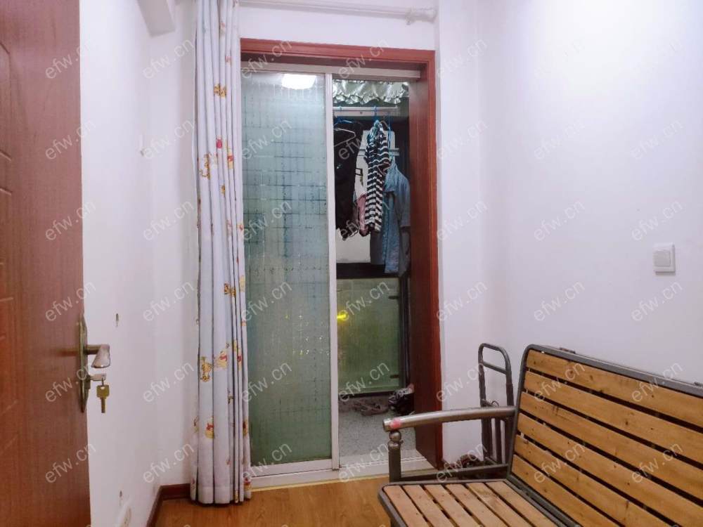 东鼎家园 2室2小两房房东诚心出售