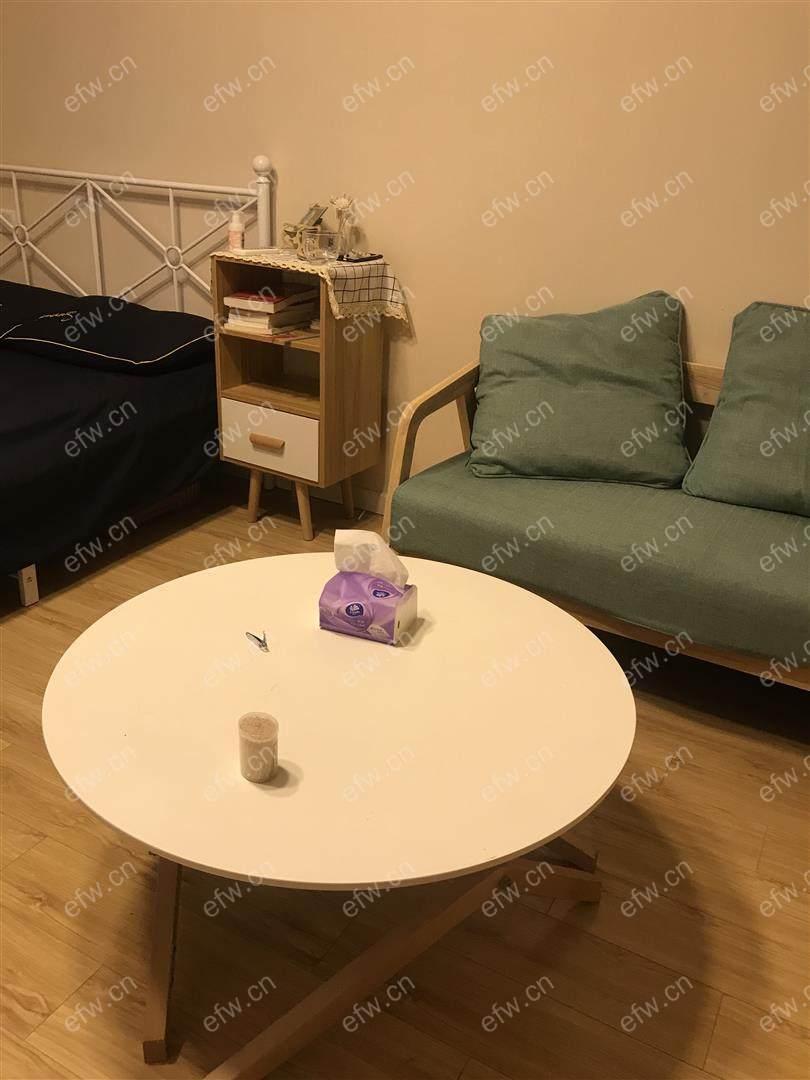 万荟城 1室1厅   朝南，采光还可以