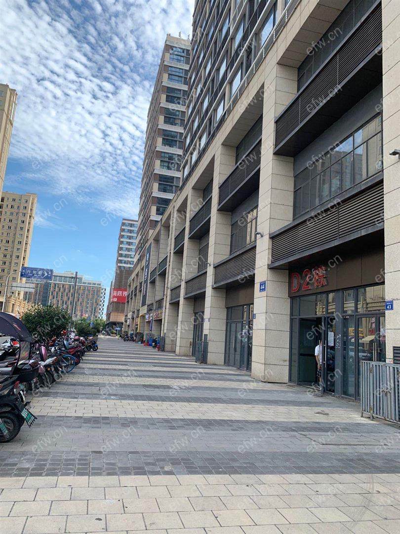 梦享城 1室1厅不用理会房东不想租是想骂中介而已