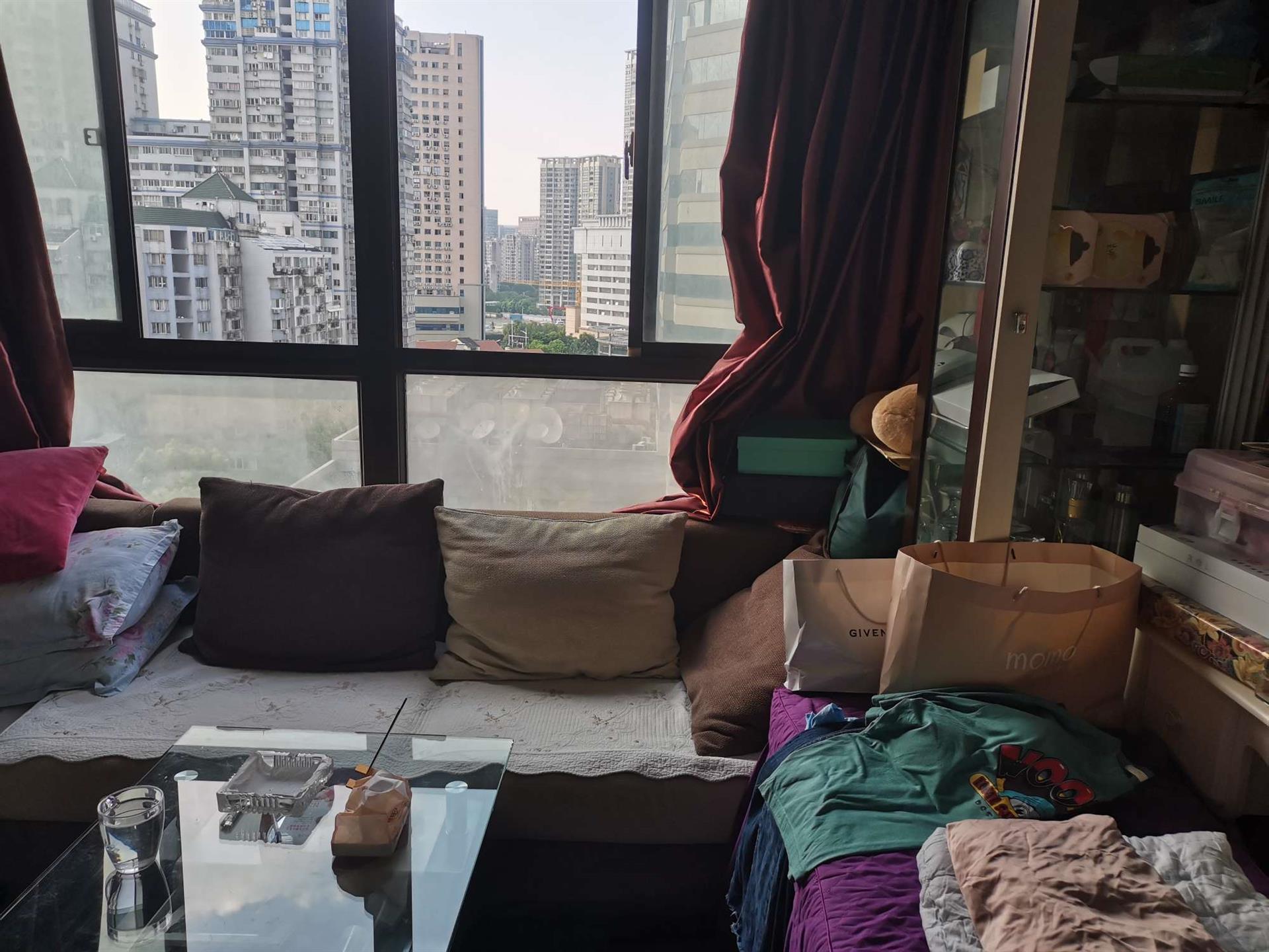 东方云顶（新生路499、县前东街13）