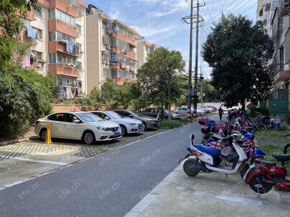 轻院小区 2室2厅