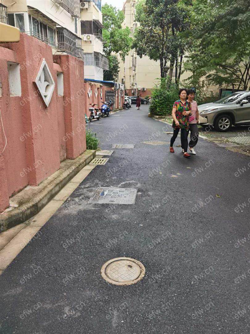 近六中沁园新村3楼精装设齐拎包住