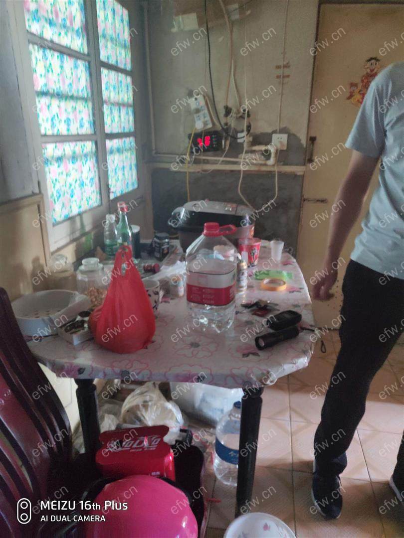 老装修   中间套  中南新村 2室1厅