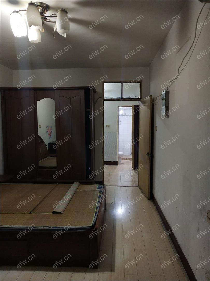 刘潭新村 1室1厅1卫生间拎包入住