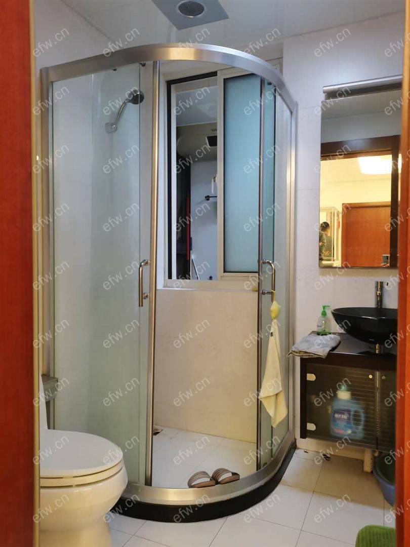 万达广场C区 2室2厅