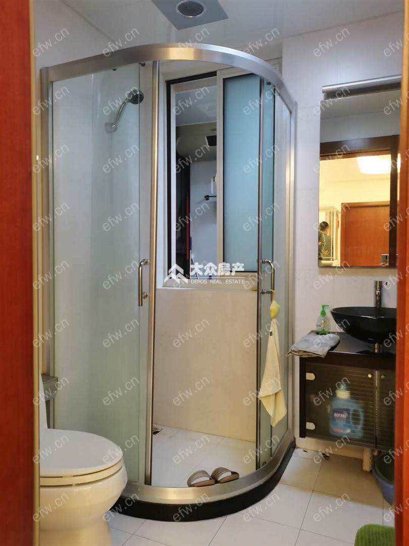 万达广场C区 2室2厅