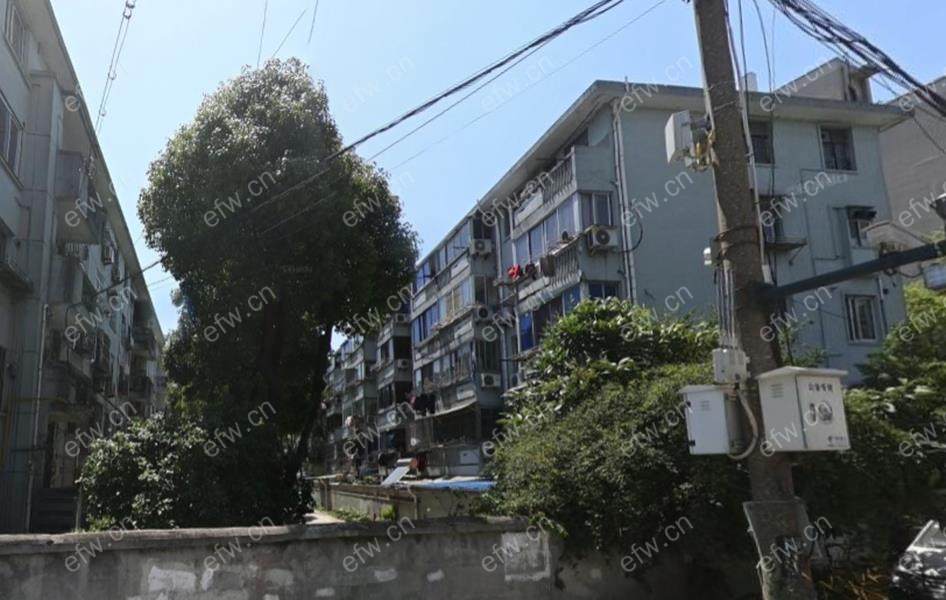 曹张新村 2室1厅，交通方便