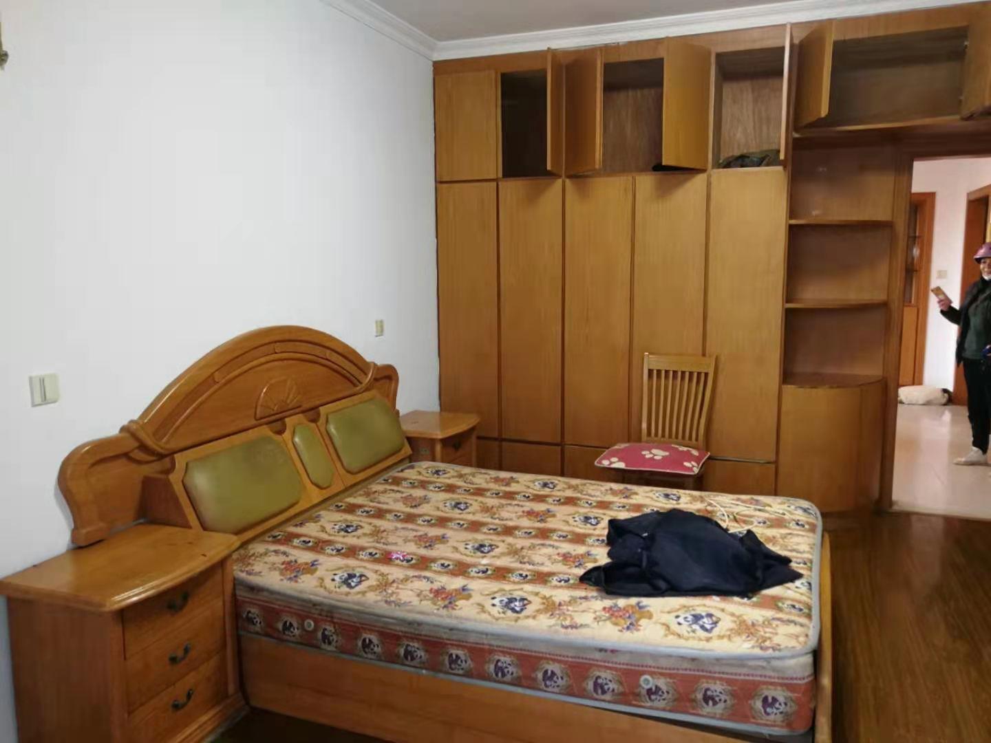 Է