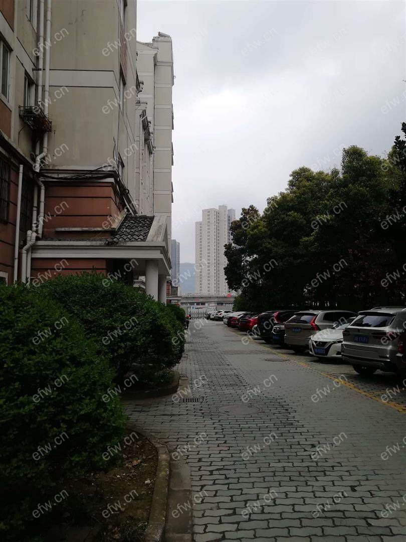 建华新村 2室2厅