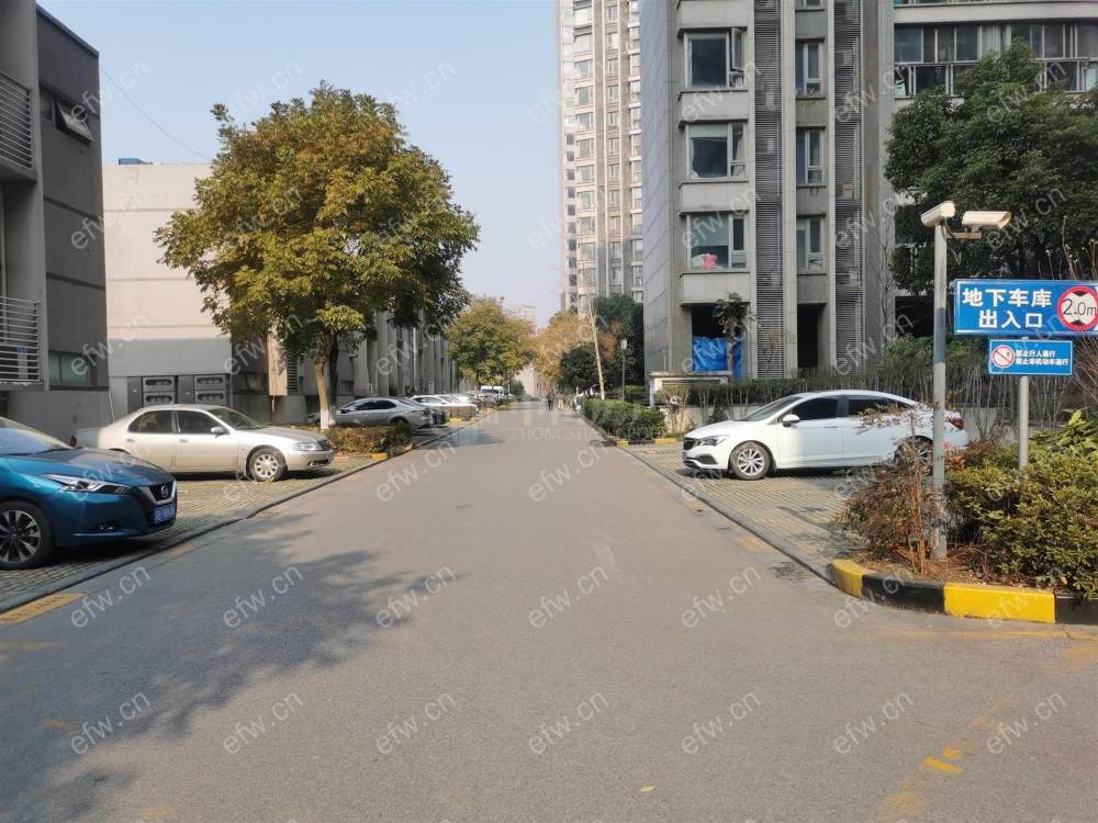 蔚蓝观邸 4室2厅北塘区锡澄路与锡沪西路交汇处（华美达大酒店旁