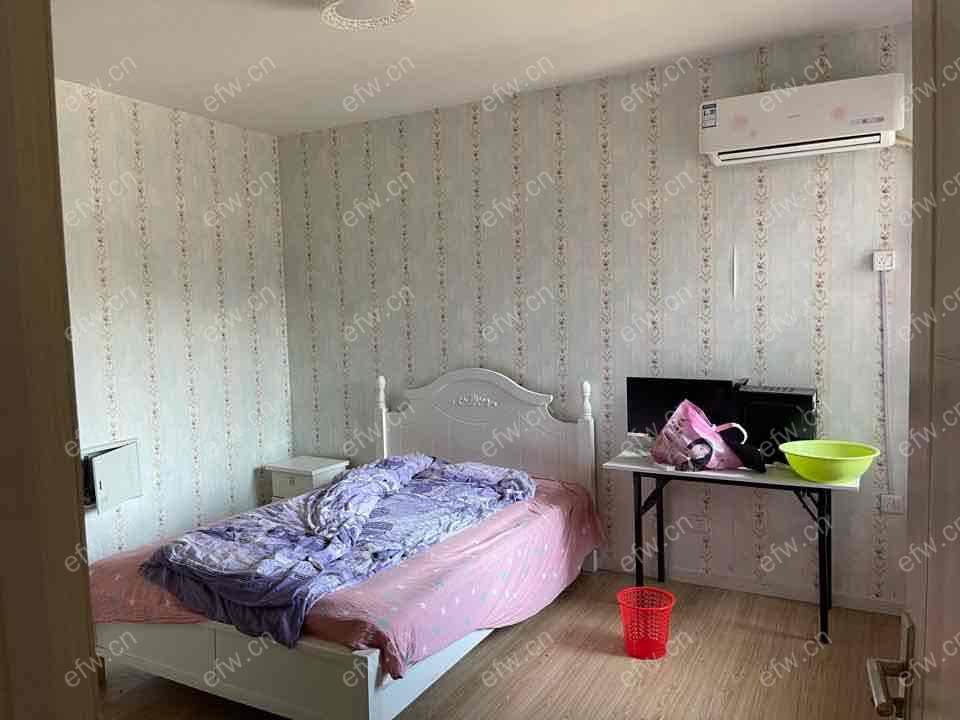 芦村家园 3室1厅