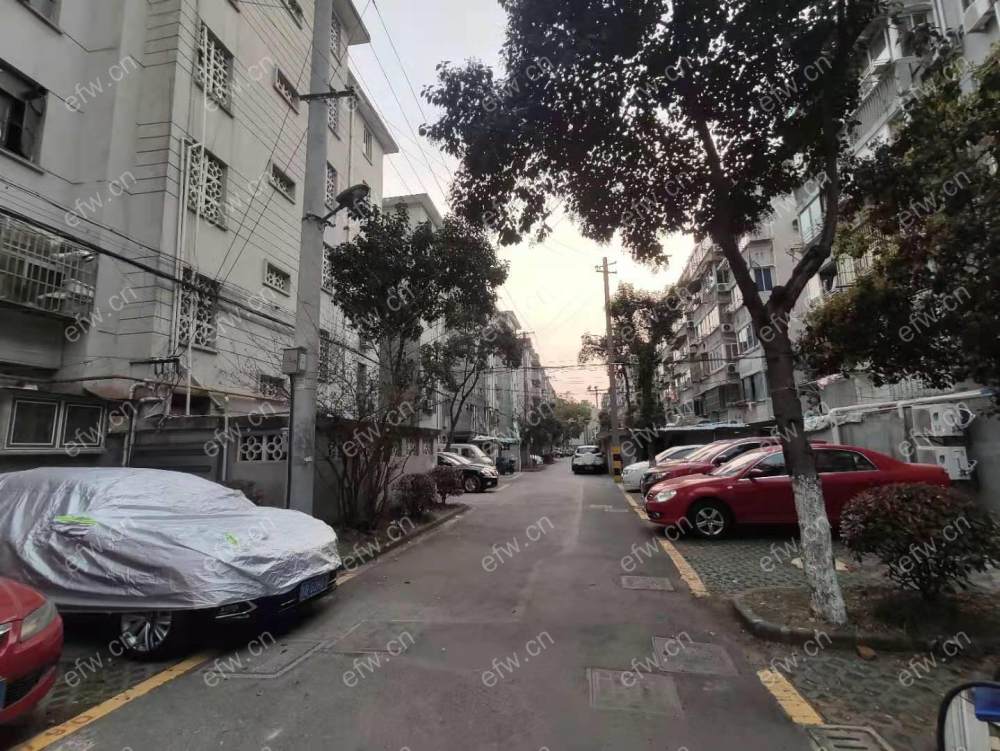 曹张新村 1室1厅 三楼 精装修