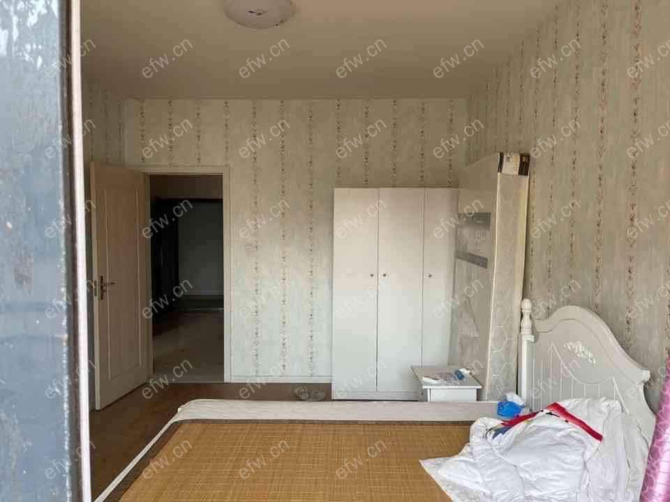 芦村家园 3室1厅