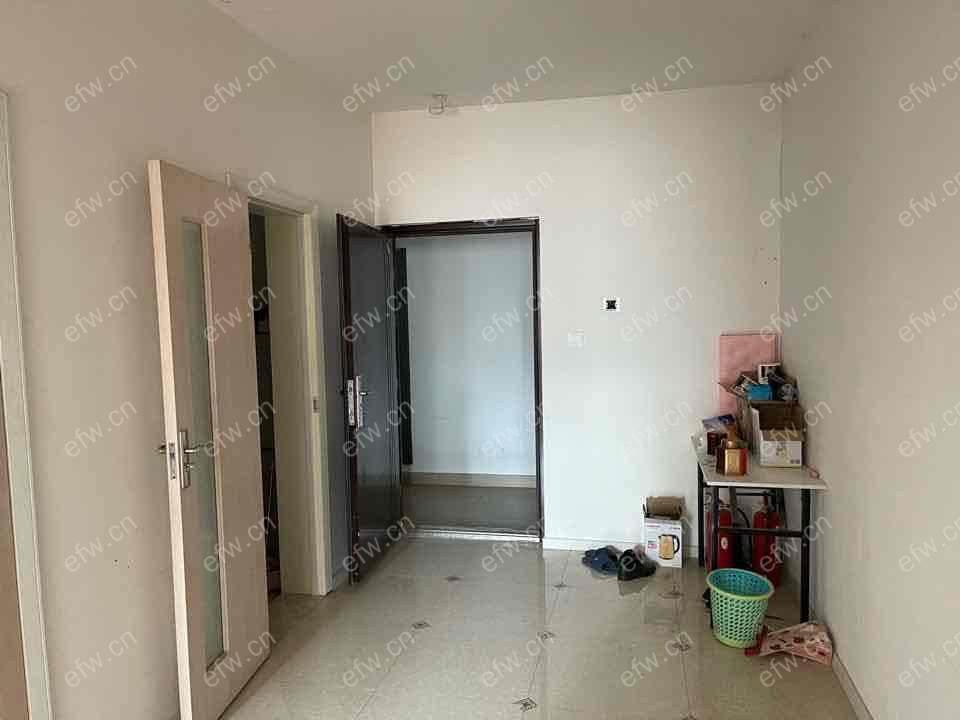 芦村家园 3室1厅