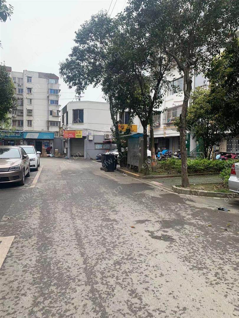 单价一万地铁三号线欧尚超市金海里精装三卧室朝阳商品房