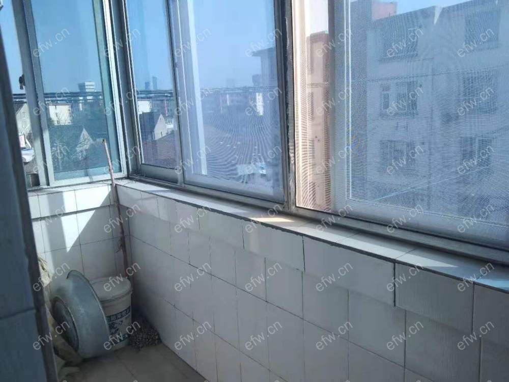 盛岸一村 的单间靠近地铁口