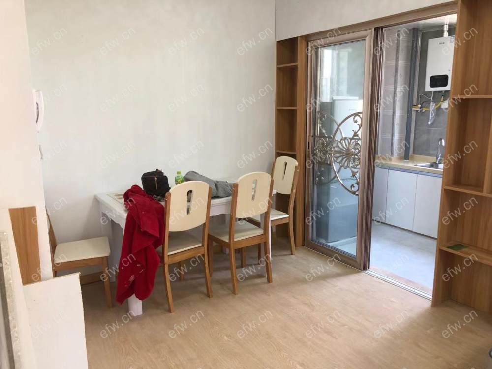 西郊佳苑精装2室  随时看房 拎包入住