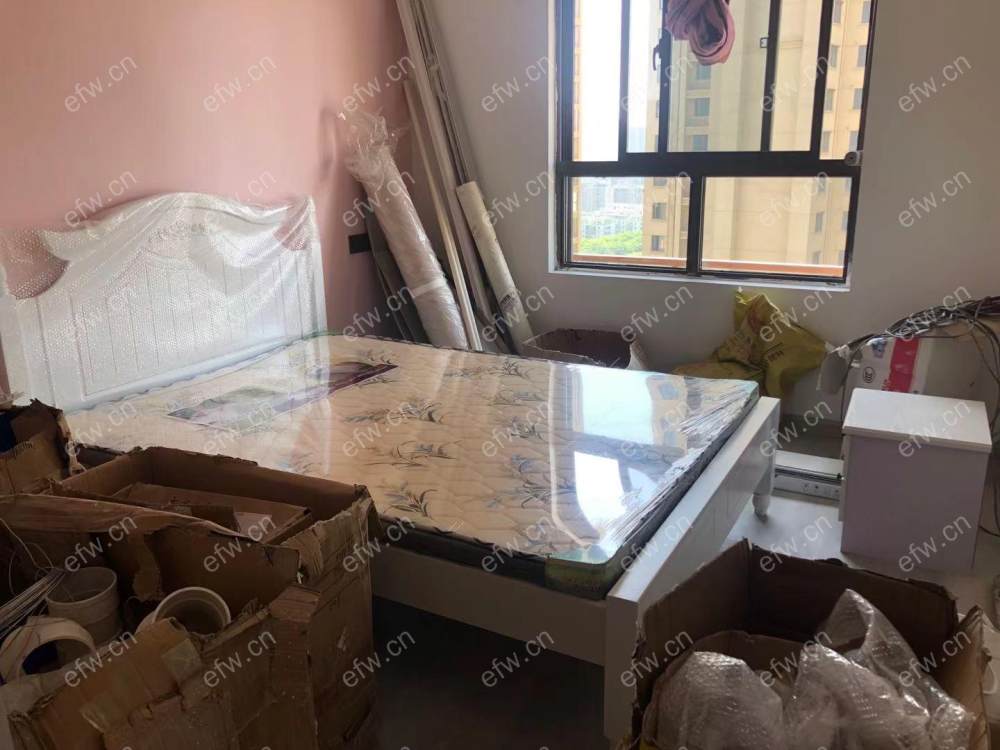 西郊佳苑精装3室  随时看房 拎包入住