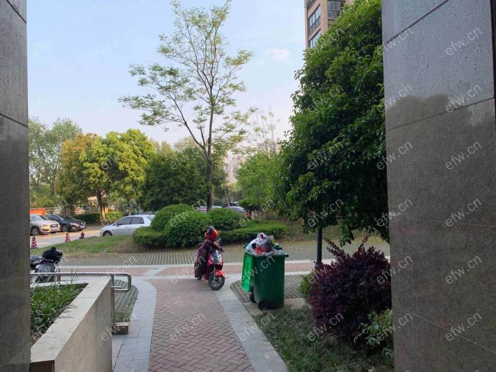 梧桐水岸精装3室2厅地铁三号线沿线2550元
